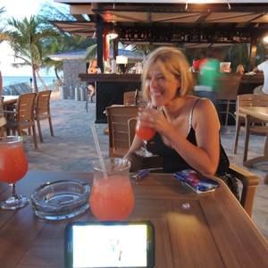 Meet your Posher, Paula